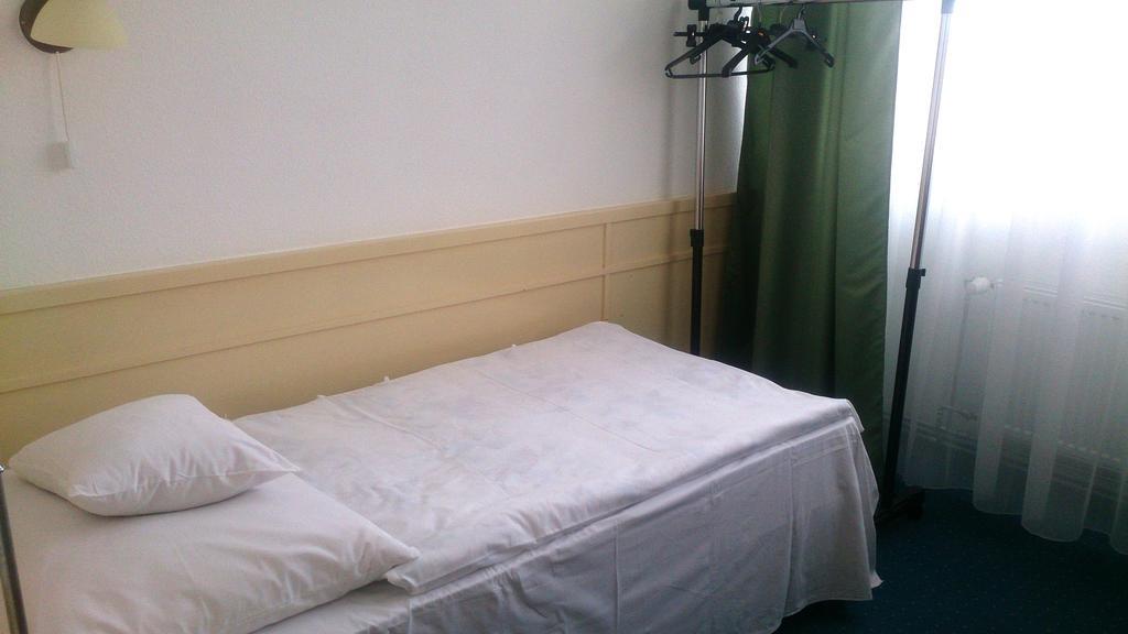 Pelikan Vendeghaz Hotel Solnoca Cameră foto